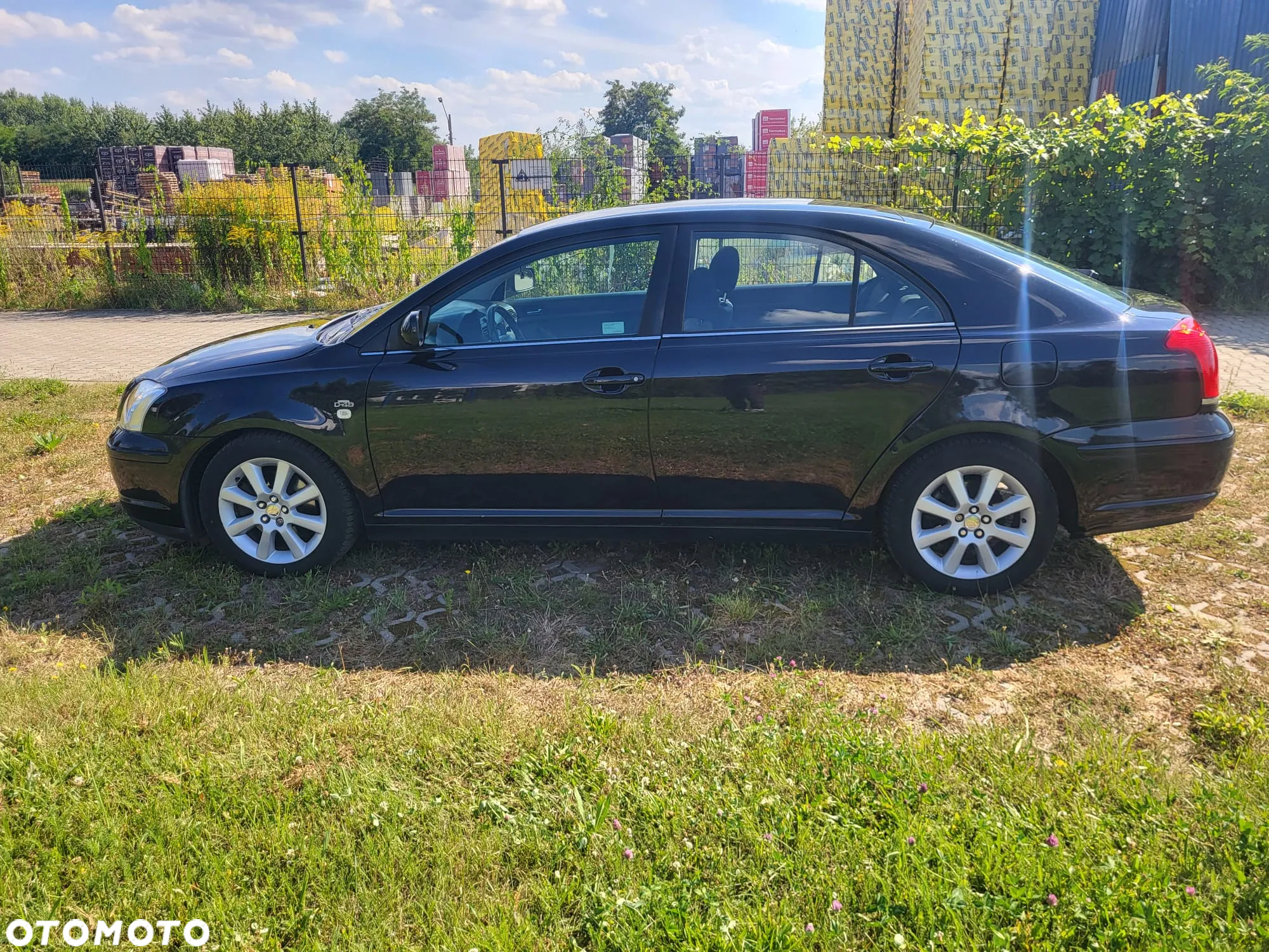 Toyota Avensis 2.0 D-4D - 16