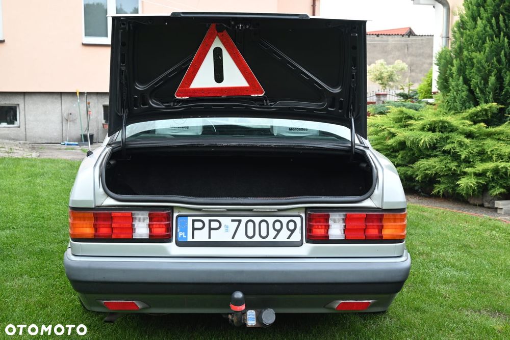 Mercedes-Benz W201 (190) - 7