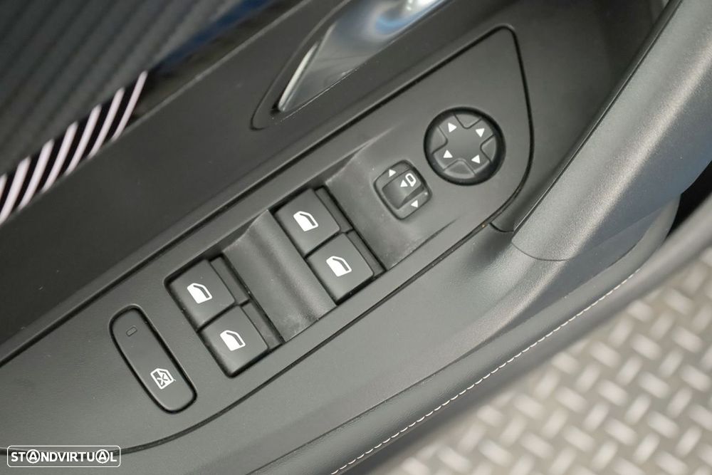 Peugeot 2008 1.2 PureTech Allure - 20