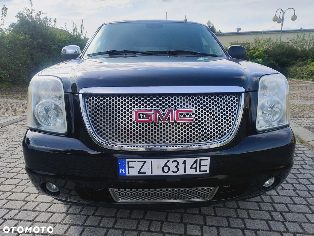 GMC Yukon Denali 6.2 - 8