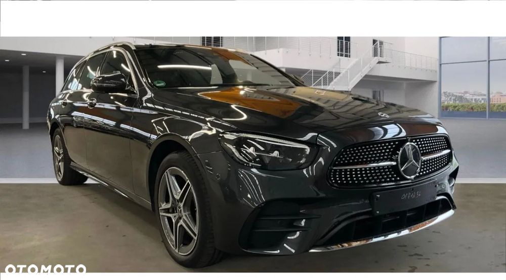 Mercedes-Benz Klasa E 300 d T 9G-TRONIC AMG Line