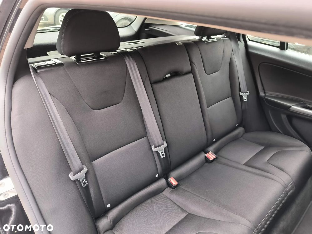 Volvo V60 D2 Drive-E Dynamic Edition (Kinetic) - 7