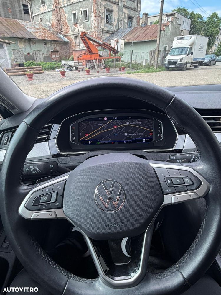 Volkswagen Passat - 3