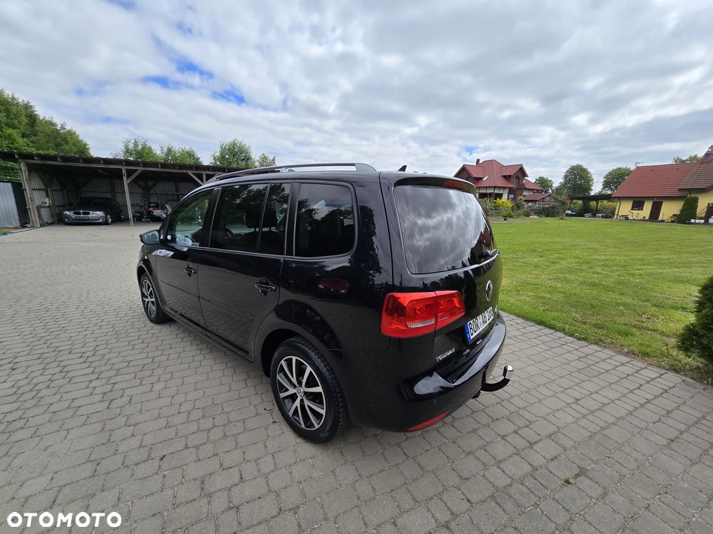 Volkswagen Touran 2.0 TDI DPF BlueMotion Technology Highline - 6