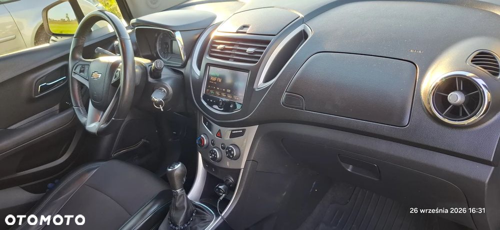 Chevrolet Trax 1.7 D LT - 26