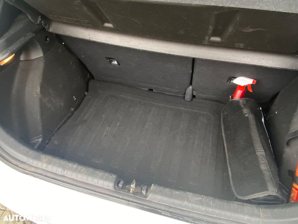 Hyundai i20 1.25 84CP M/T Comfort - 17