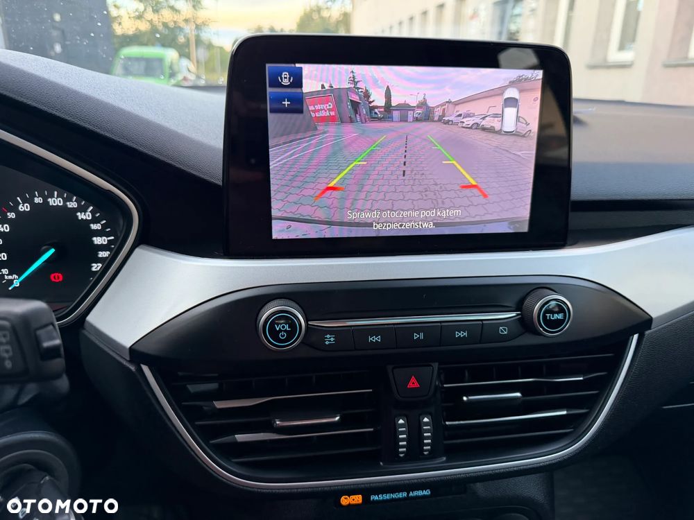 Ford Focus 1.5 EcoBlue Connected - 17