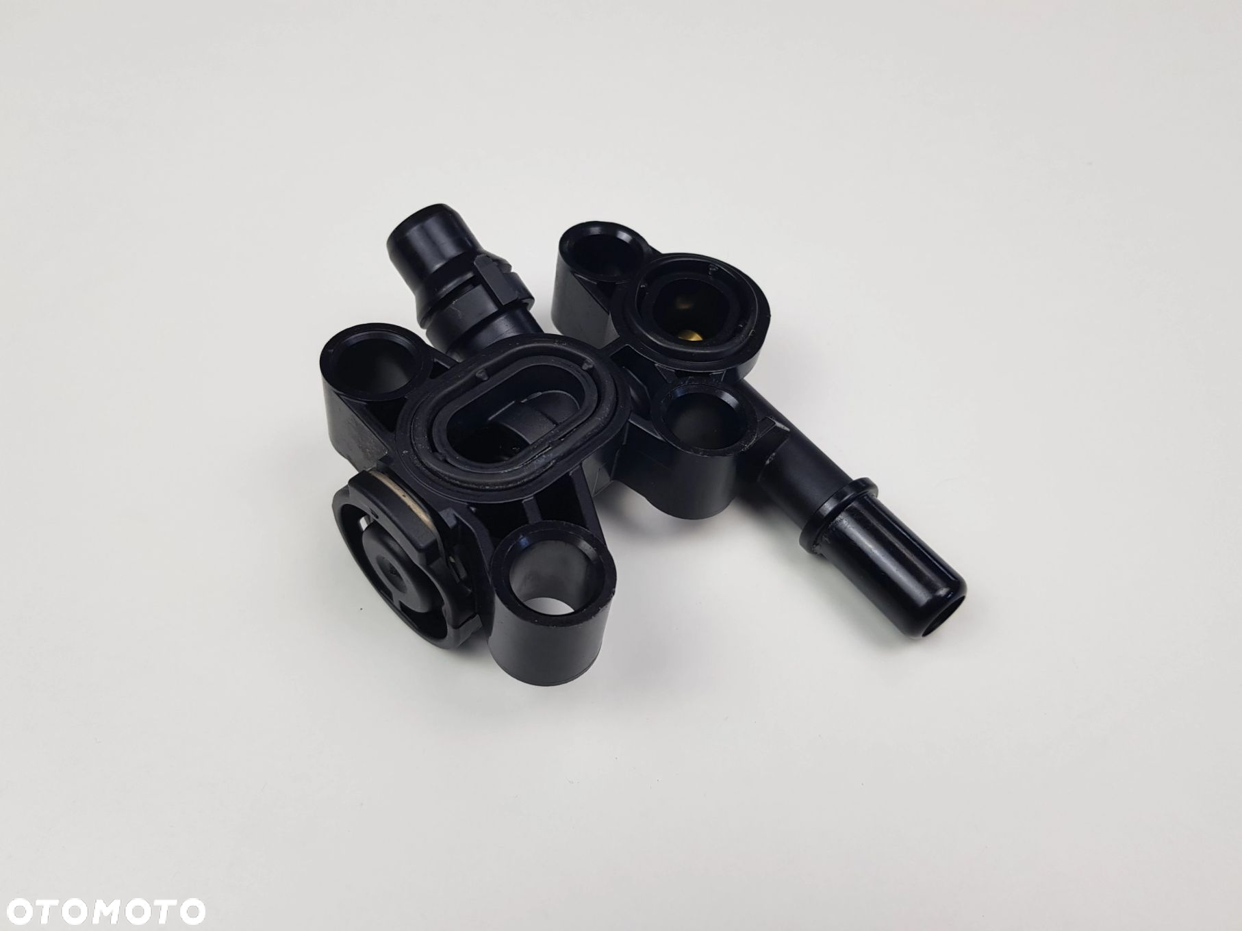 Termostat chłodnicy oleju BMW F20 F30 F32 G20 G30 B47 2.0d 70564516 - 8