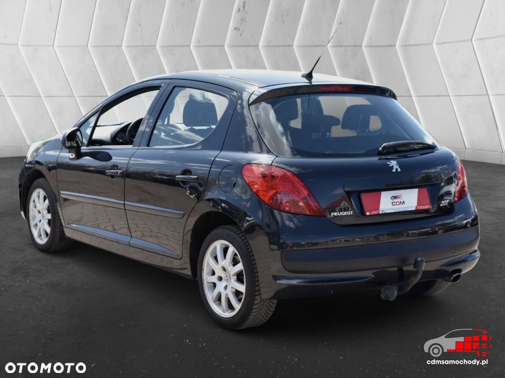 Peugeot 207 - 8