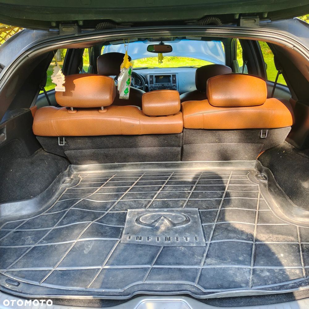 Infiniti FX FX35 - 9