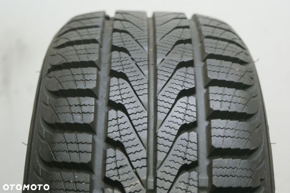 185/55R15 TOYO VARIO V2+ , 7,5mm. - 1