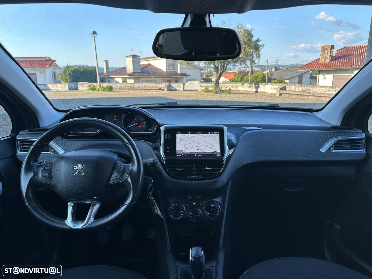 Peugeot 208 1.5 BlueHDi Signature - 9