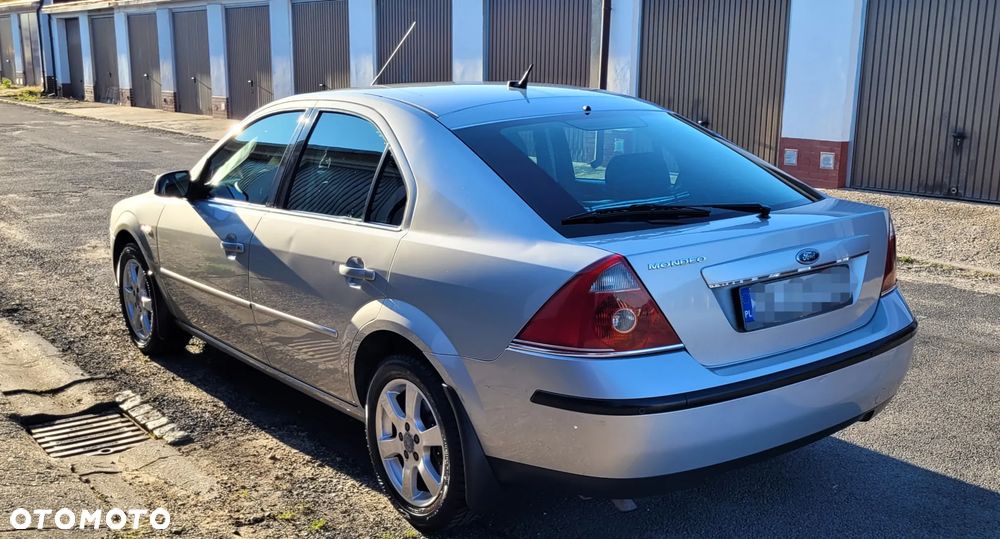 Ford Mondeo 1.8 Silver X - 14