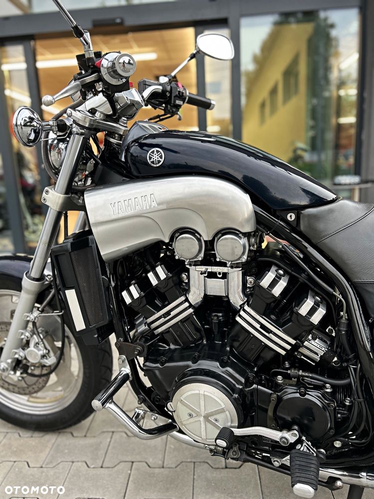 Yamaha V-MAX - 8