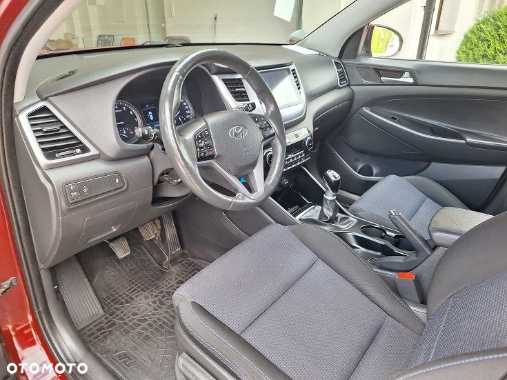 Hyundai Tucson blue 1.6 GDi 2WD Navi - 17