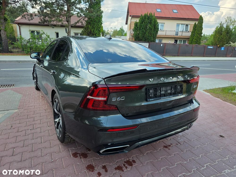 Volvo S60 B4 B R-Design - 13