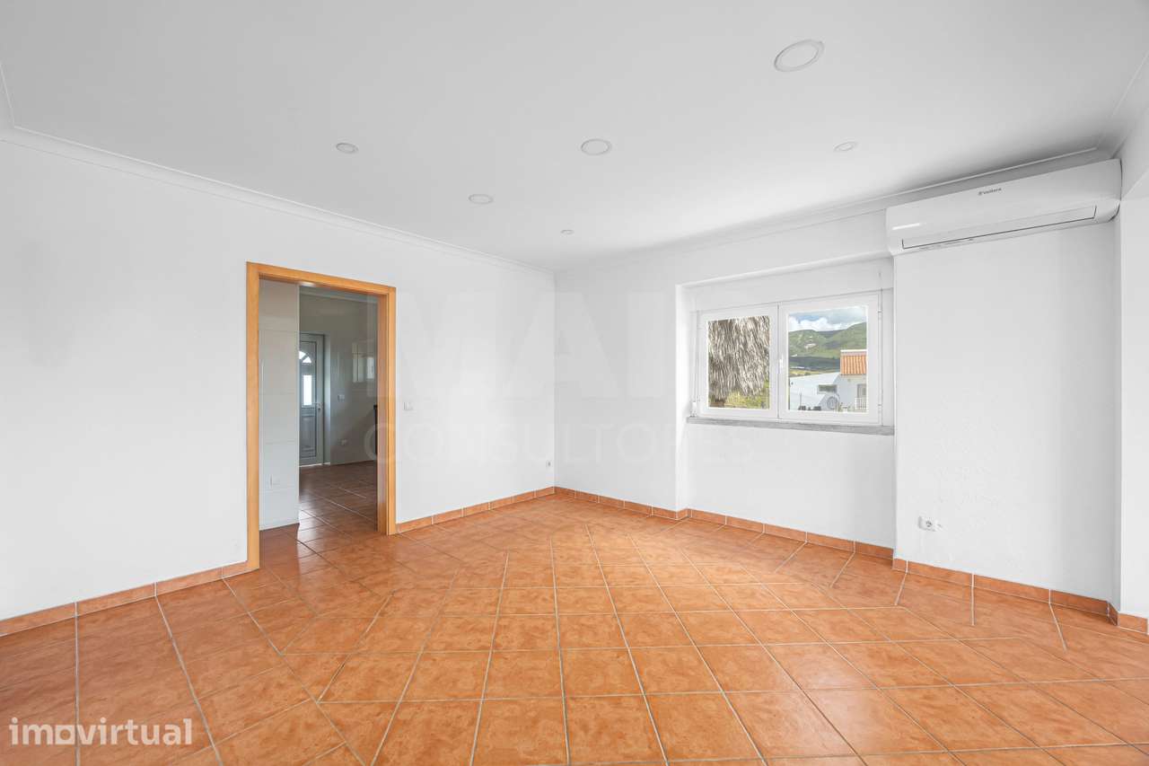 Moradia T6 Remodelada com Vista para a Serra de Montejunto - Grande imagem: 4/31
