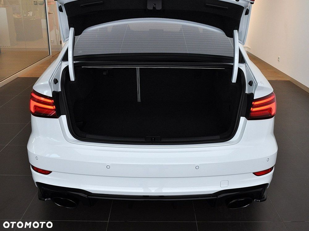 Audi RS3 Sportback - 15