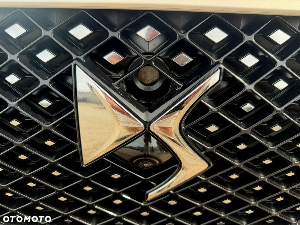 DS Automobiles DS 7 Crossback - 11