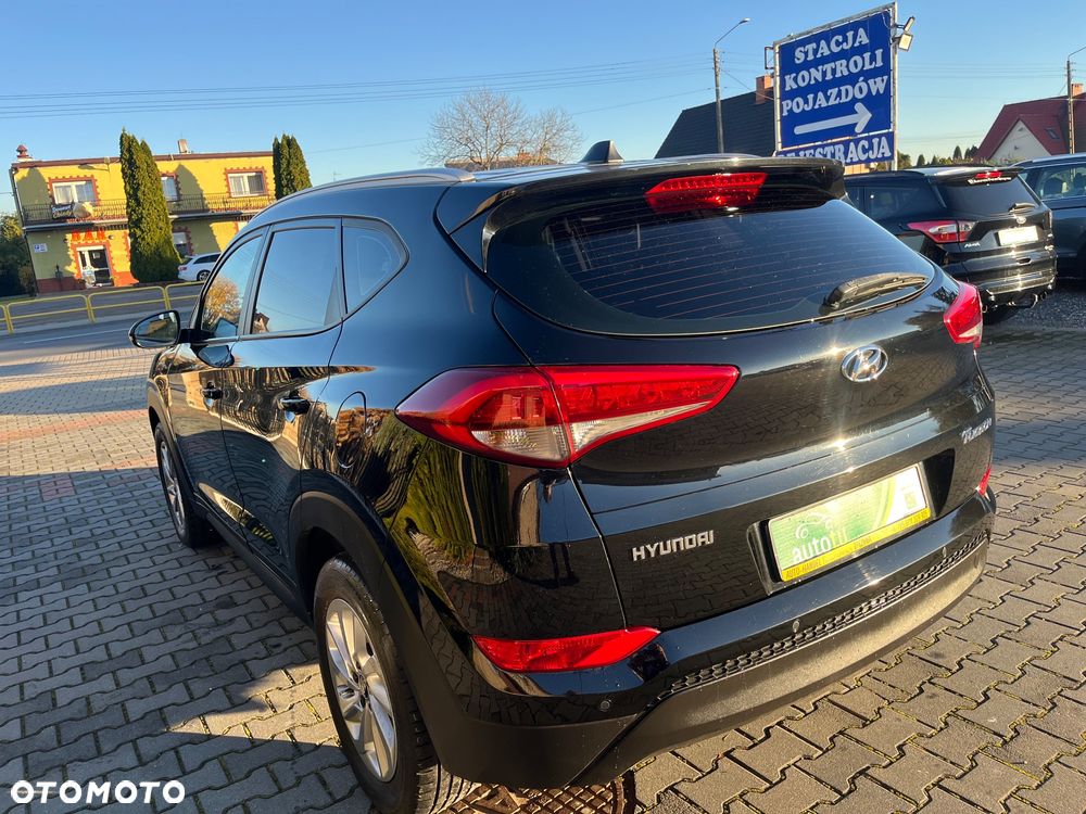 Hyundai Tucson blue 1.7 CRDi 2WD Intro Edition - 17