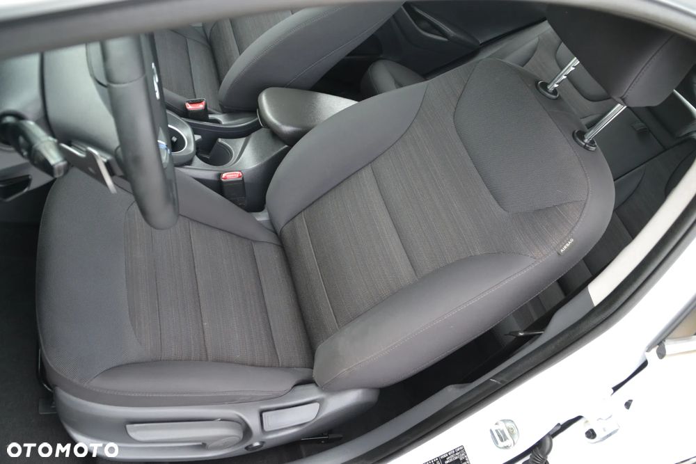 Hyundai IONIQ - 26