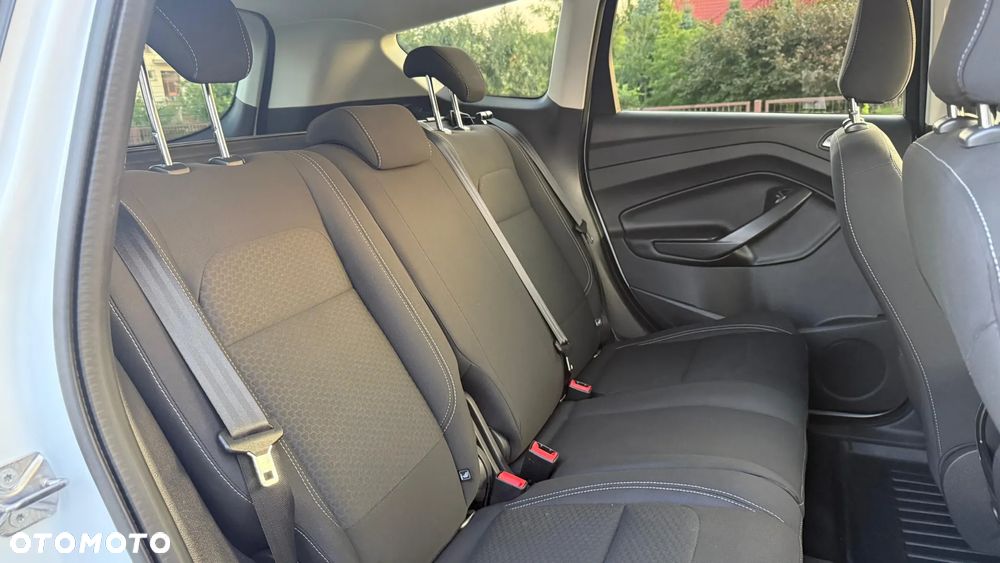 Ford Kuga 2.0 TDCi AWD Trend - 33