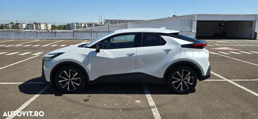 Toyota C-HR 1.8 Hybrid Team Deutschland - 35