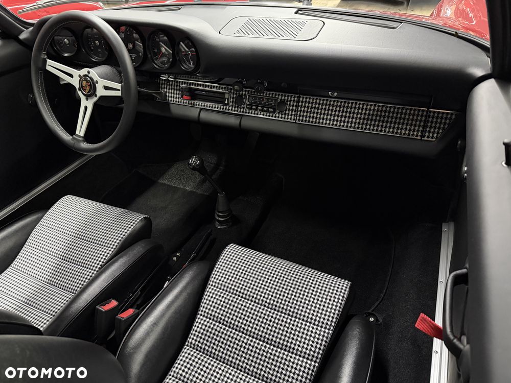 Porsche 911 - 9