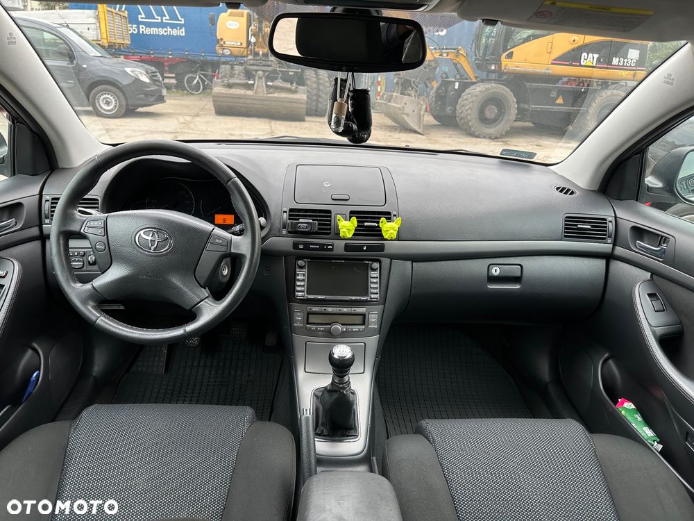 Toyota Avensis 2.0 D-4D Sol Premium - 9