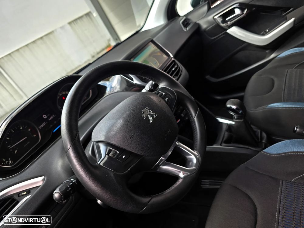 Peugeot 208 1.6 e-HDi Allure - 51