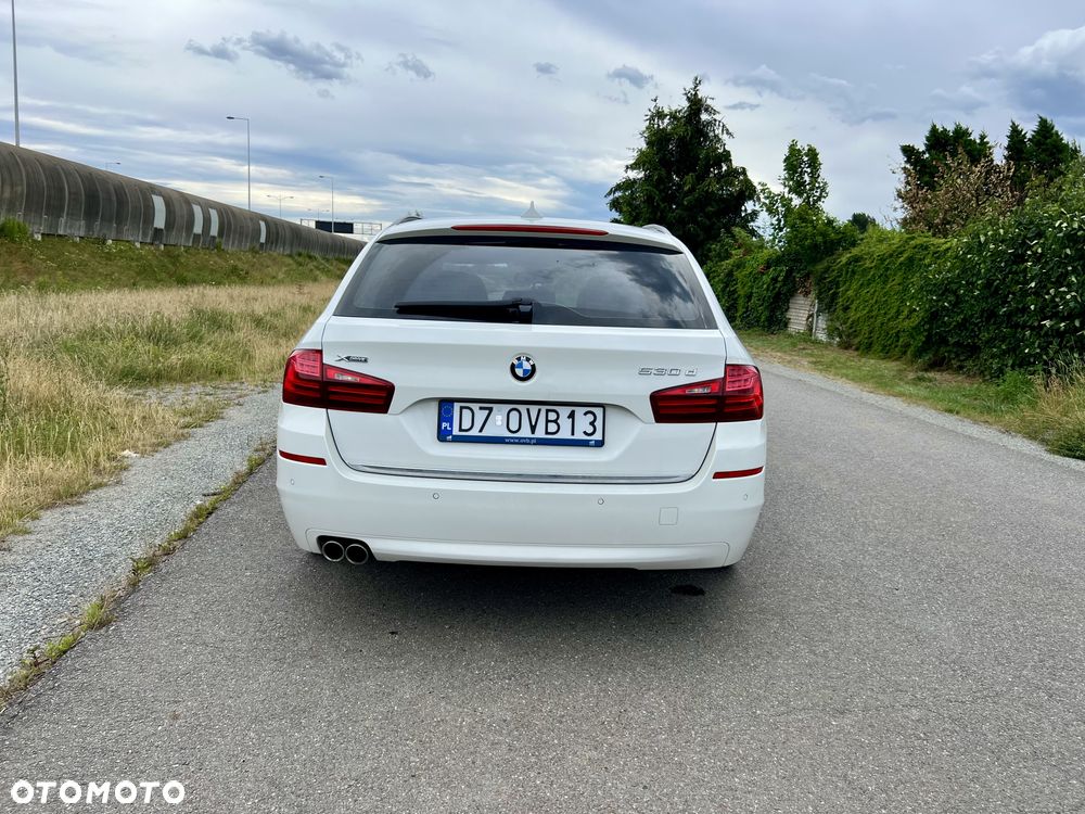 BMW Seria 5 530d xDrive Luxury Line - 16