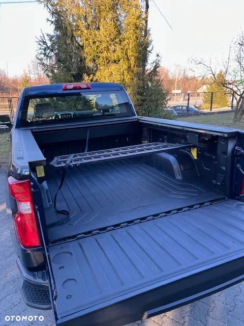 Chevrolet Silverado - 8