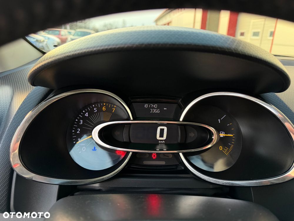 Renault Clio - 16