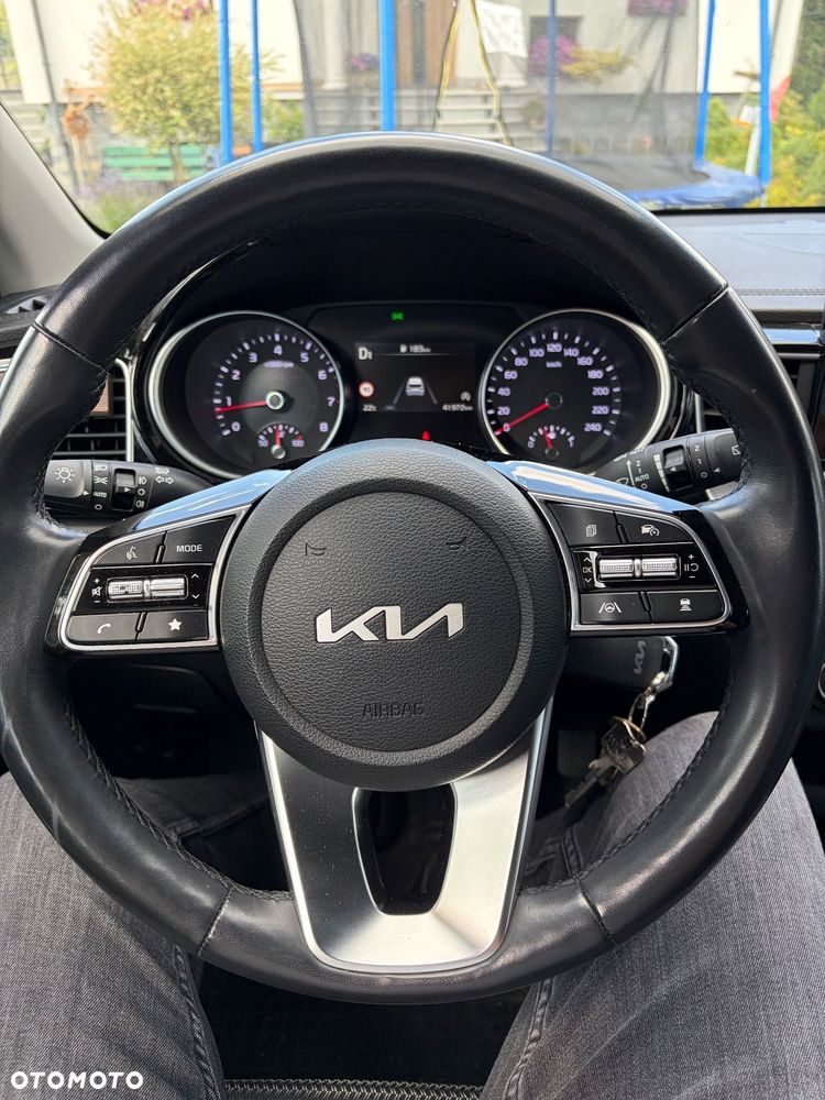 Kia Ceed 1.5 T-GDI Business Line Plus DCT - 24