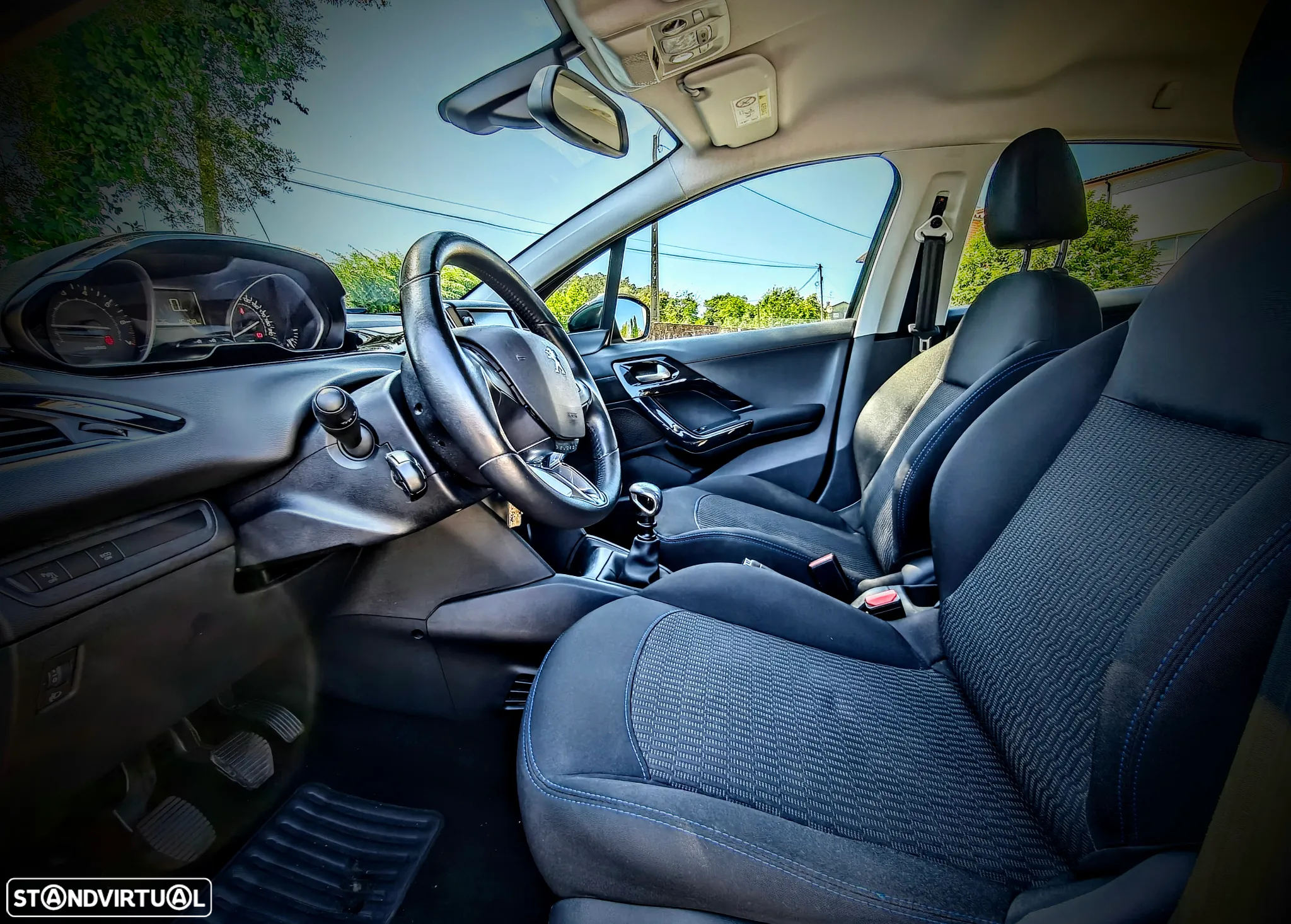 Peugeot 208 1.2 PureTech Style - 13