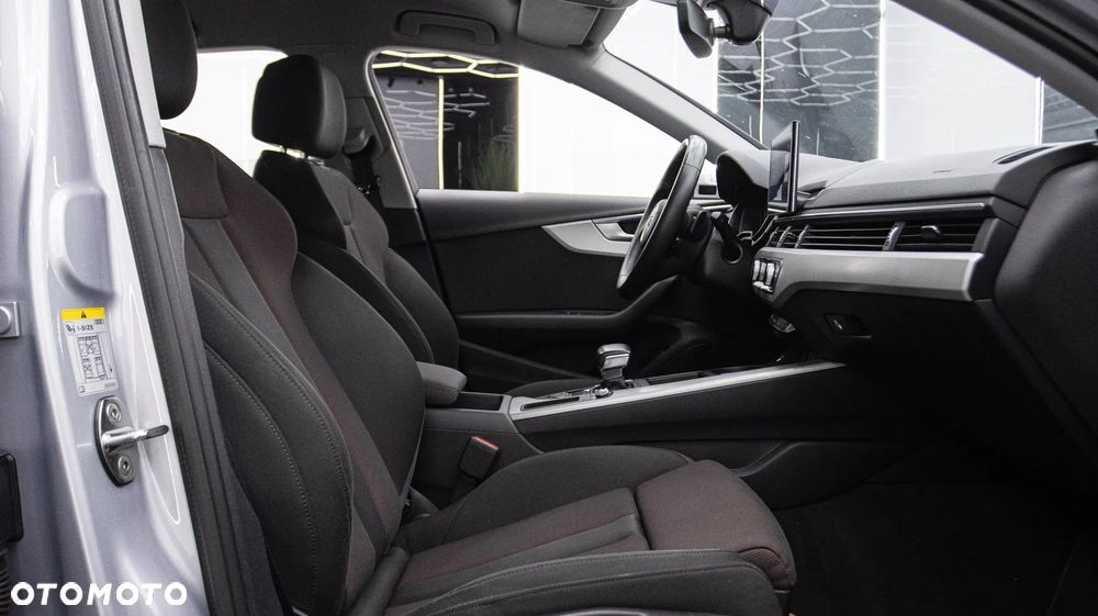 Audi A4 Limousine 40 TDI mHEV S tronic - 19