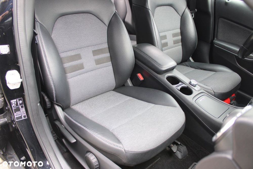 Mercedes-Benz GLA - 15