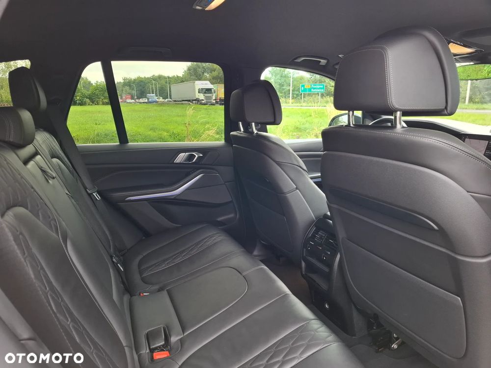 BMW X5 M M50d - 33