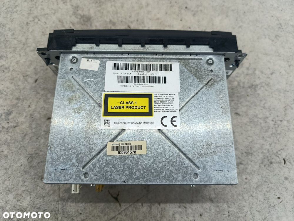 RADIO FABRYCZNE DODGE GRAND CARAVAN P05064245AK SIRIUS  6825/6826 - 5