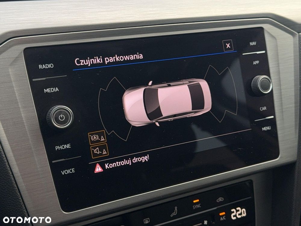 Volkswagen Passat - 22