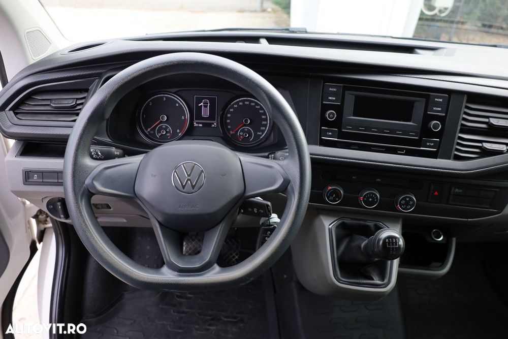 Volkswagen Transporter - 11