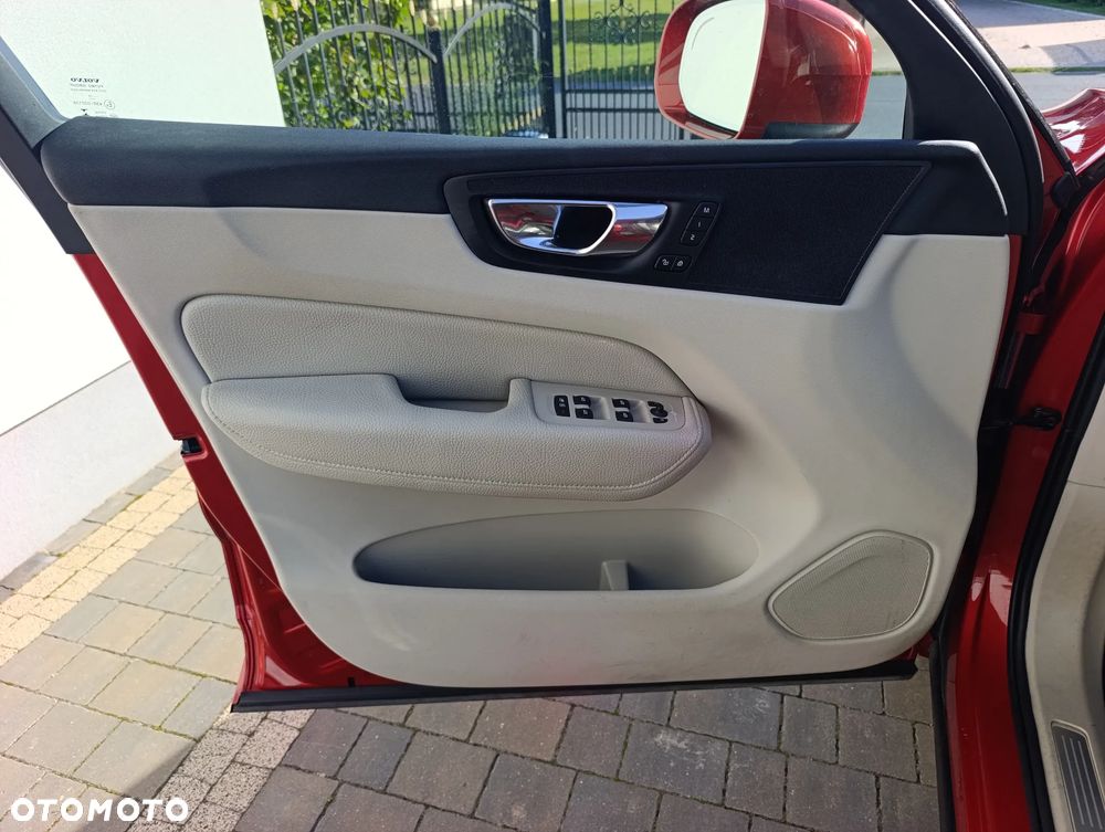 Volvo XC 60 T5 GPF AWD Momentum - 17
