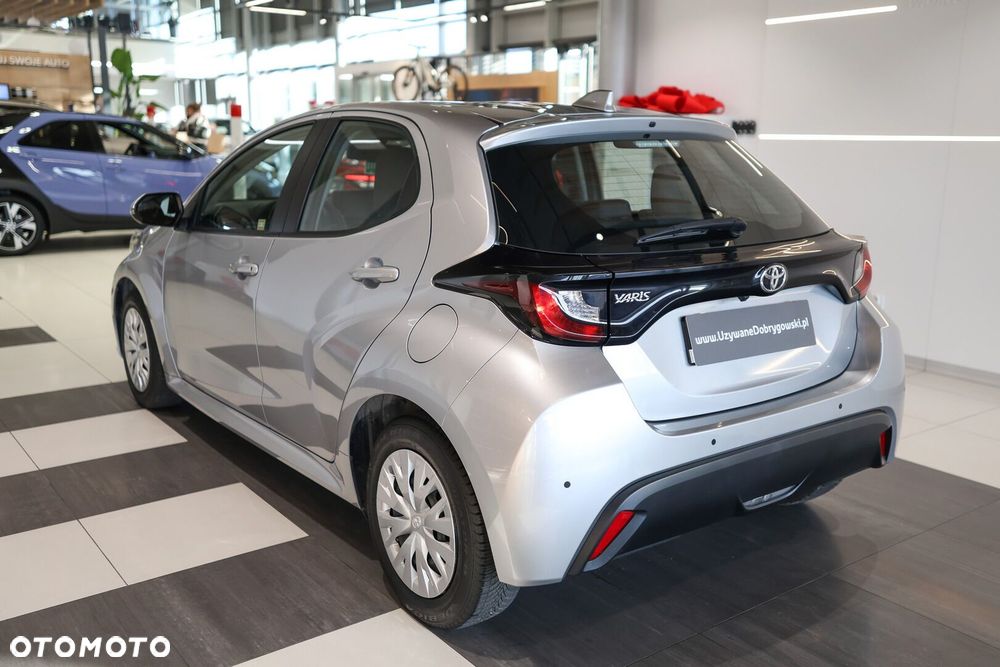 Toyota Yaris - 5