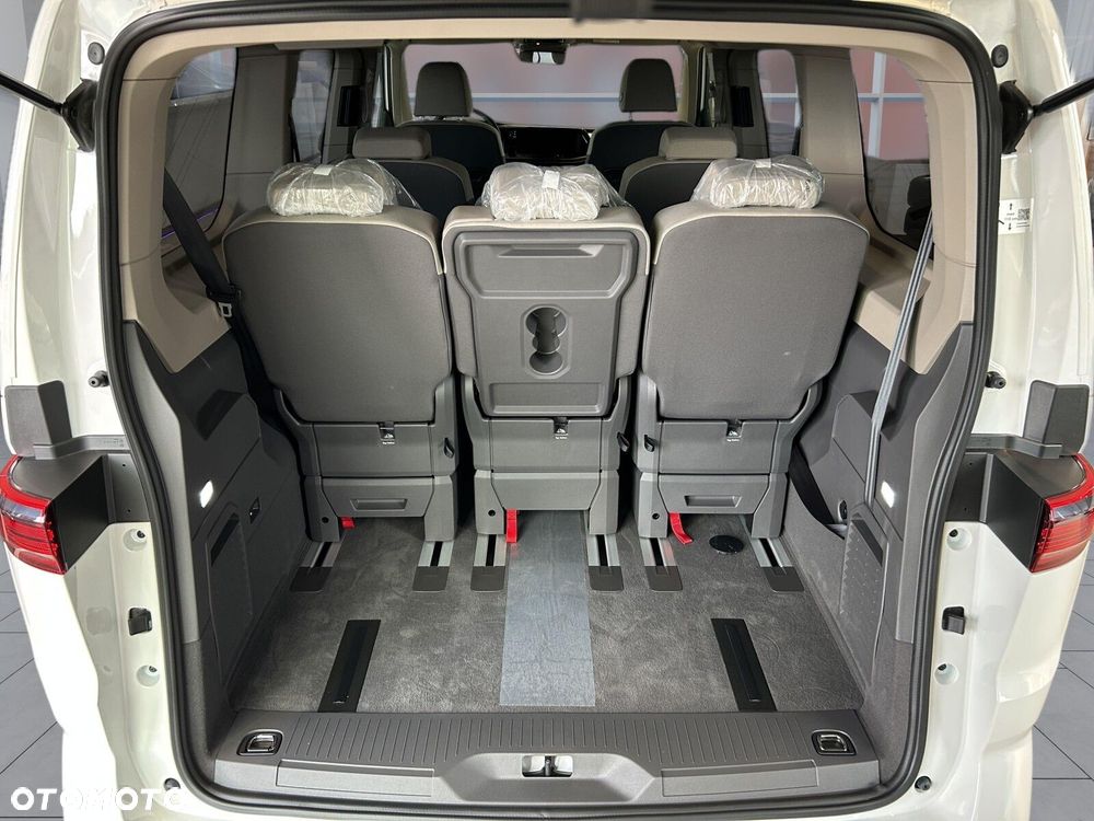 Volkswagen Multivan - 10