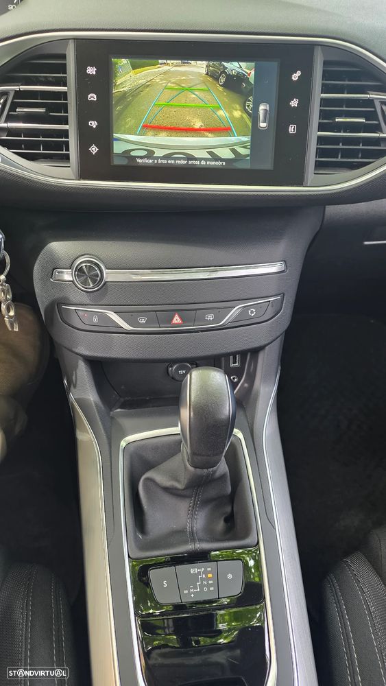 Peugeot 308 1.6 BlueHDi Allure J17 EAT6 - 16