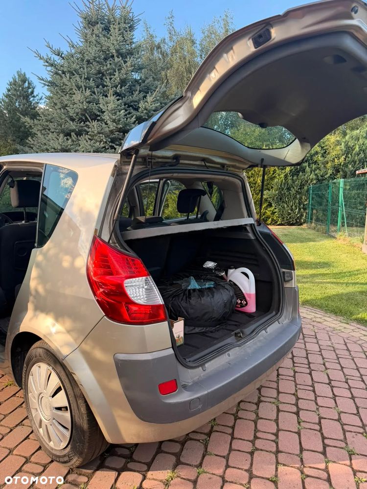 Renault Scenic 1.6 16V Expression - 28