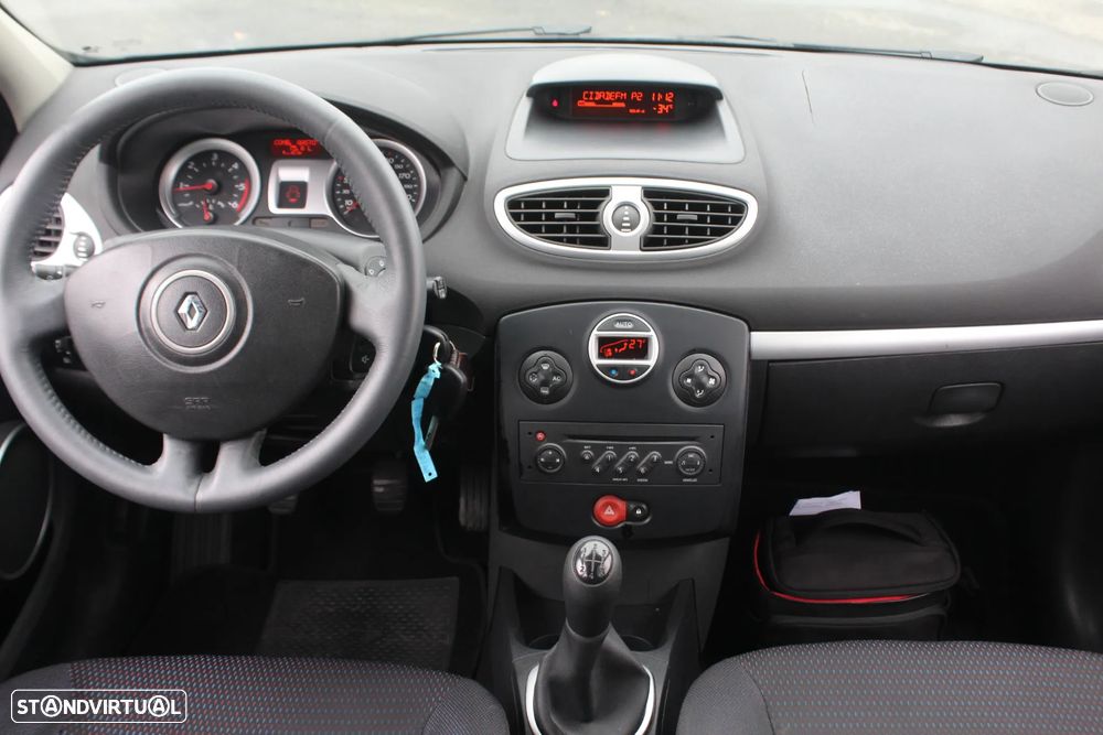 Renault Clio 1.5 dCi Dynamique S - 24