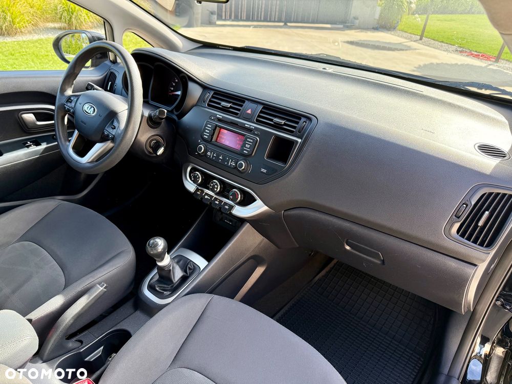 Kia Rio 1.2 Attract - 18