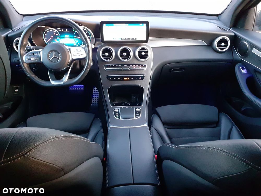 Mercedes-Benz GLC 200 d 4Matic 9G-TRONIC AMG Line - 24