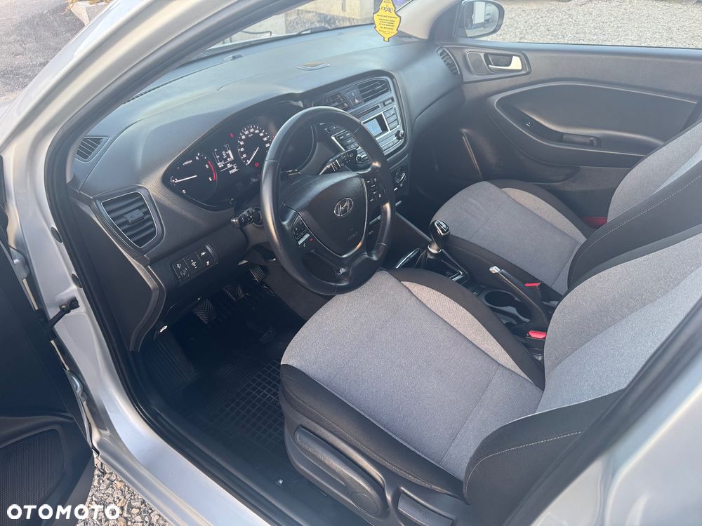 Hyundai i20 1.1 CRDi 5 Star Edition - 23